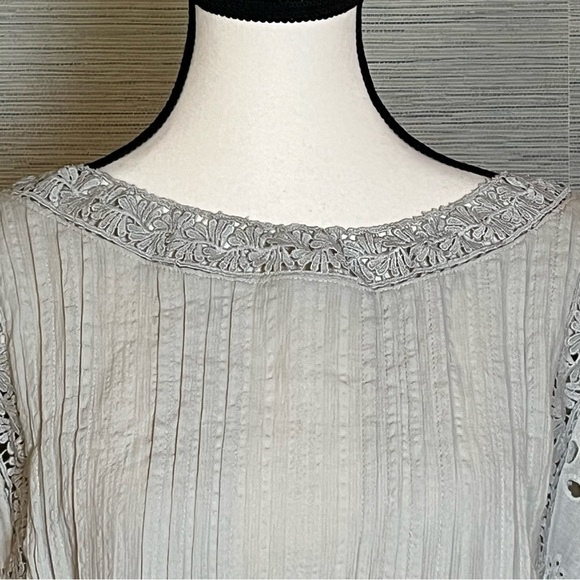 POL Long Sleeve Lace Eyelet Blouse Top Seafoam Women’s Size Small Bohemian Boho - Picture 2 of 8
